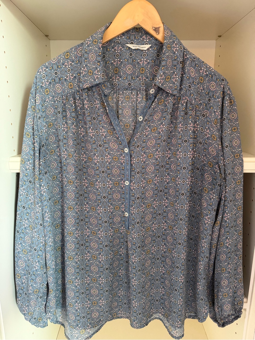 Max Studio Blue Geo-Print Long Sleeve Buttoned Blouse